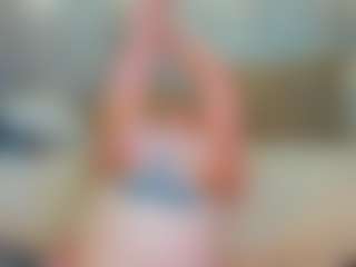 Live cam show with Ruth - Camel Toe on Free Soda