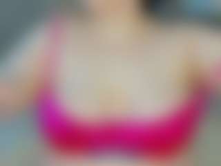 Live cam show with Ruth - BBW on TeamSkeetLive