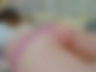Live cam show with Ruth - Handjob on SquirtSoMuch