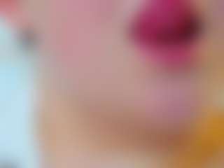 Live cam show with Ruth - Striptease on StripNow