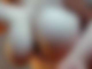 Live cam show with Ruth - Shaved on madthumbs