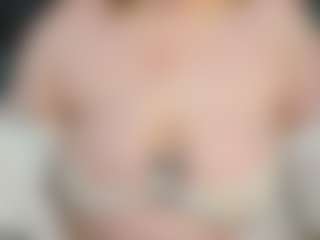 Live cam show with Ruth - Striptease on CSO-WL