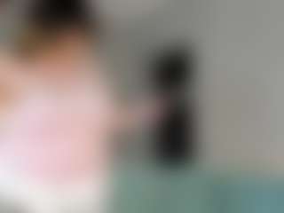 Live cam show with Ruth - Shaved on TeamSkeetLive
