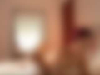 YourCarolinaaa's Live Sex Cam Show