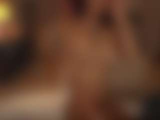 YourCarolinaaa's Live Sex Cam Show