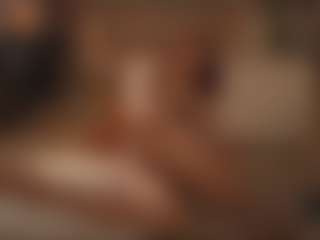 Live cam show with YourCarolinaaa - Striptease on crypto-cams