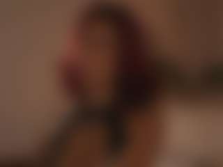 Live cam show with YourCarolinaaa - Bedroom on Soda Cam