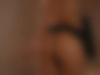 YourCarolinaaa's Live Sex Cam Show