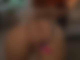 YourCarolinaaa's Live Sex Cam Show