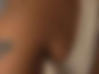 YourCarolinaaa's Live Sex Cam Show