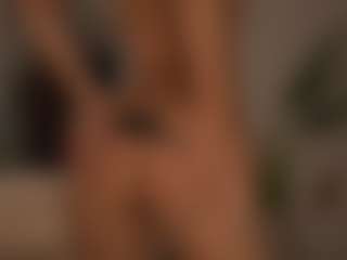 Live cam show with YourCarolinaaa - Thong on CamClone