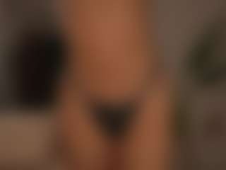 YourCarolinaaa's Live Sex Cam Show