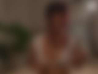 YourCarolinaaa's Live Sex Cam Show