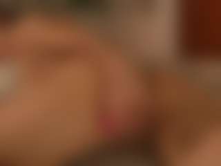 YourCarolinaaa's Live Sex Cam Show