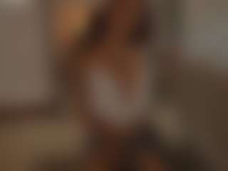 YourCarolinaaa's Live Sex Cam Show