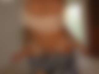 YourCarolinaaa's Live Sex Cam Show
