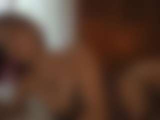 YourCarolinaaa's Live Sex Cam Show