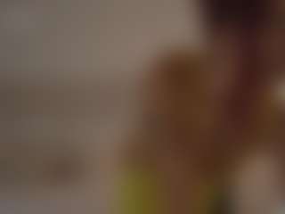 YourCarolinaaa's Live Sex Cam Show