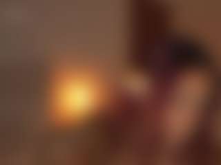 YourCarolinaaa's Live Sex Cam Show