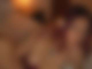 Live cam show with YourCarolinaaa - Strip on Camsoda