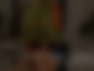 Live cam show with YourCarolinaaa - Spank on Dolls Live