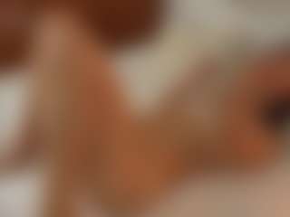 YourCarolinaaa's Live Sex Cam Show