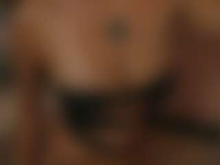 Live cam show with YourCarolinaaa - Sexy on SmokeAndPoke