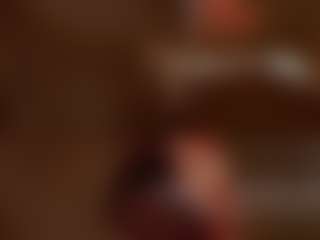 Live cam show with YourCarolinaaa - Bedroom on SquirtSoMuch
