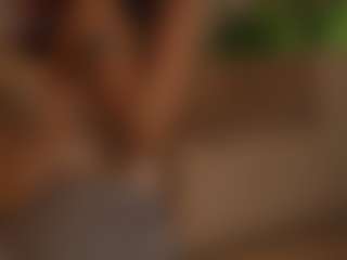 YourCarolinaaa's Live Sex Cam Show