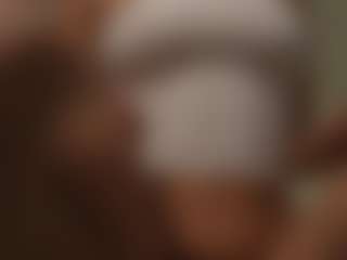 YourCarolinaaa's Live Sex Cam Show