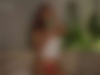 YourCarolinaaa's Live Sex Cam Show