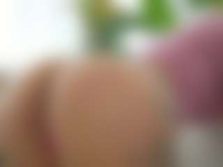 YourCarolinaaa's Live Sex Cam Show