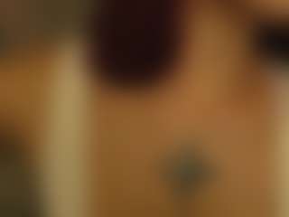 Live cam show with YourCarolinaaa - Living Room on Dare Cams
