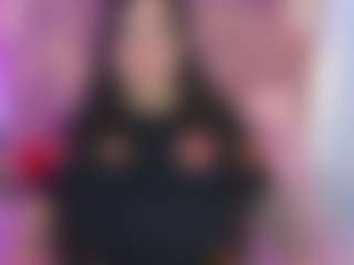 Live cam show with MiahJoness1 - Green Eyes on Uber Horny