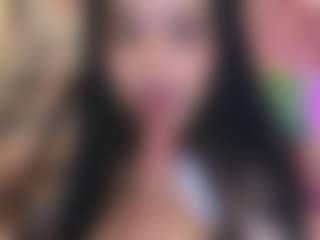 Live cam show with MiahJoness1 - Solo on realtime-chat