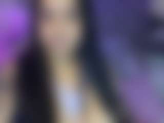 Live cam show with MiahJoness1 - Oil on Sweet Sext
