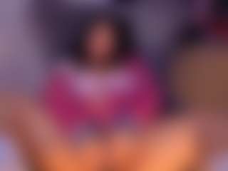 Live cam show with Arianna - Hairy Pussy on sexytreat.net