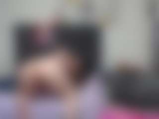 emperatrizmessy MILF webcam performer live streaming