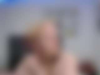 Live cam show with emperatrizmessy - Smoking on liverealitysex.com