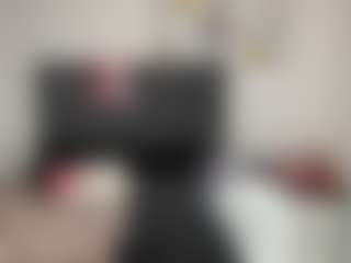 Live cam show with emperatrizmessy - Green Eyes on livesuperchat.net