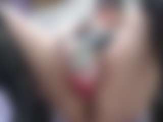 Live cam show with emperatrizmessy - Camel Toe on Milfs Live