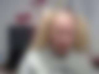 Live cam show with emperatrizmessy - Middle Aged on liverealitysex.com
