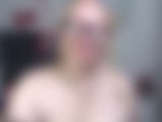 Live cam show with emperatrizmessy - Blonde Hair MILF on Camming Site