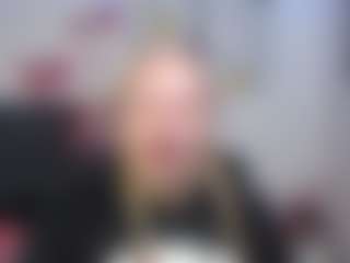 Live cam show with emperatrizmessy - Middle Aged on Soda Cam