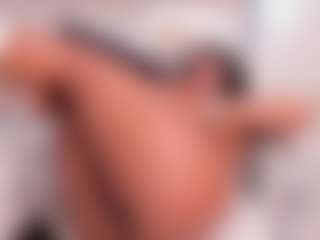 Live cam show with Julianna-Smith - Black on fuck-show.com