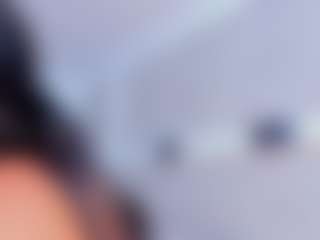 Live cam show with Julianna-Smith - Young Adult on SpunkLive