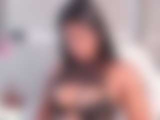 Live cam show with Julianna-Smith - Black on Fling VIP Chat