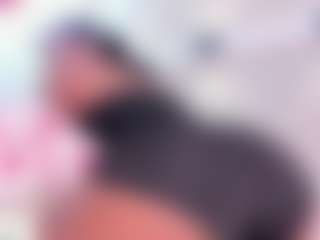 Live cam show with Julianna-Smith - Ebony Petite on sexylive.show