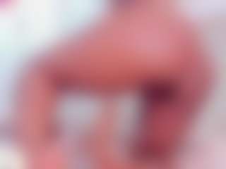 Live cam show with Julianna-Smith - Ebony Petite on Gym Cam Girls