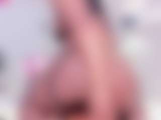Live cam show with Julianna-Smith - Petite on madthumbs